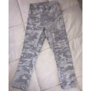 Lululemon Wunder Under Ribbed Crop 23”